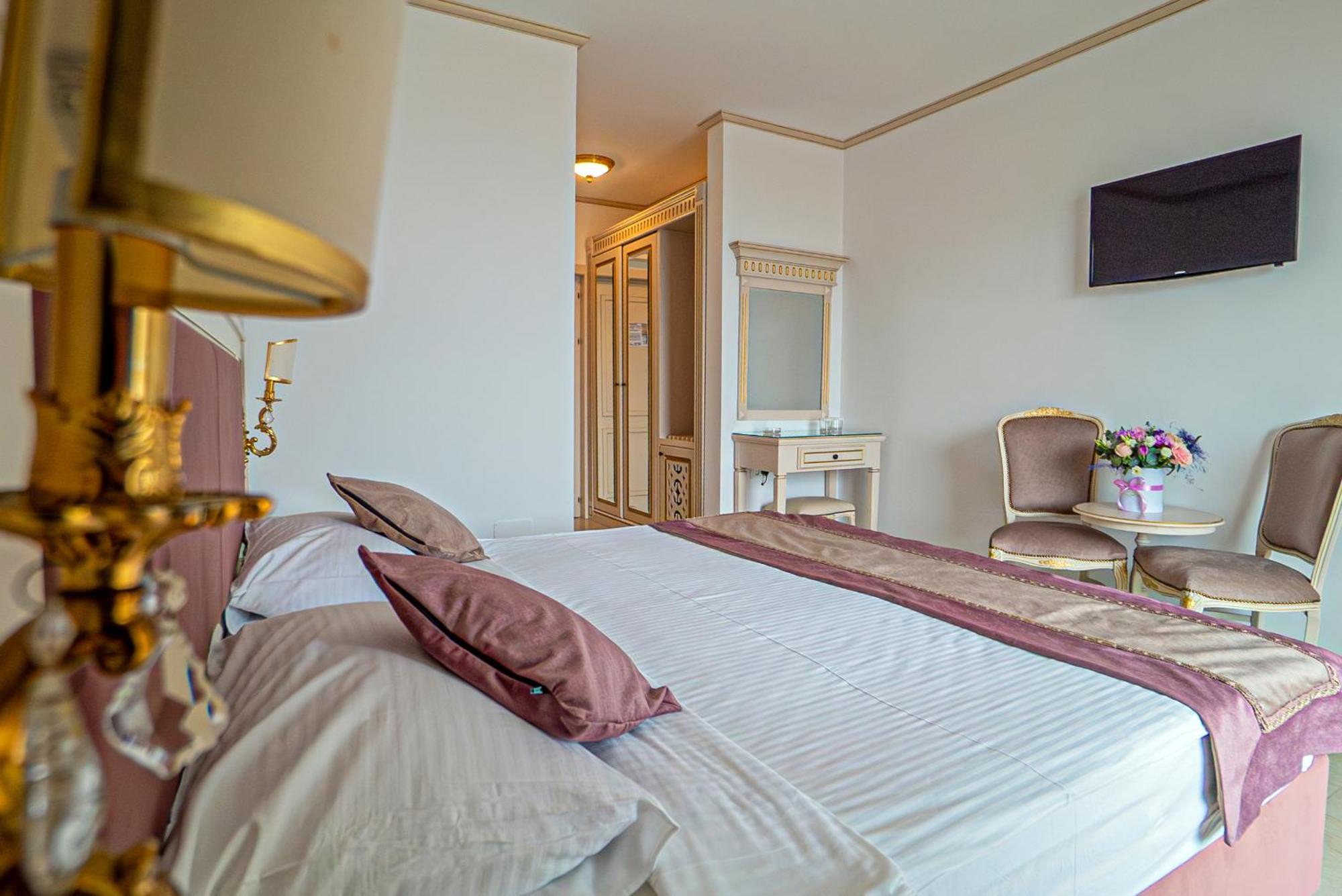 Hotel Sulina International Mamaia Buitenkant foto